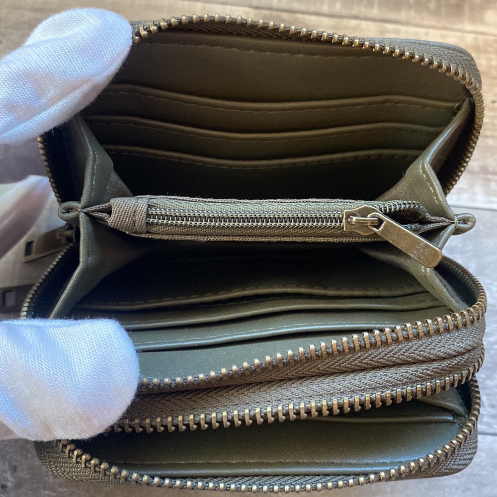 Universal Thread Double Zip Wallet - image 3